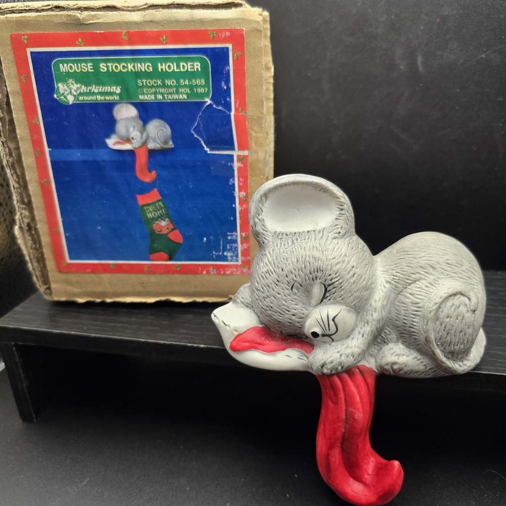 Vintage House of Lloyd Ceramic SLEEPY MOUSE‎ Christmas Stocking Holder Red Gray